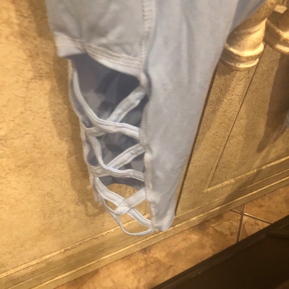 Capri pants - Picture 2 of 3